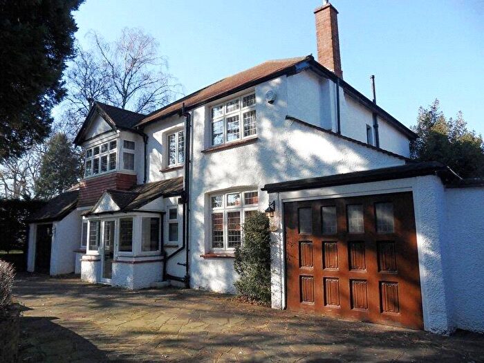 5 Bedroom Detached House To Rent In Selcroft Road, Purley, Surrey, CR8