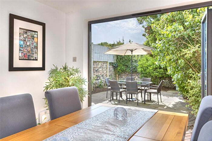 5 Bedroom Semi-Detached House To Rent In Highdown Road, Hove, BN3