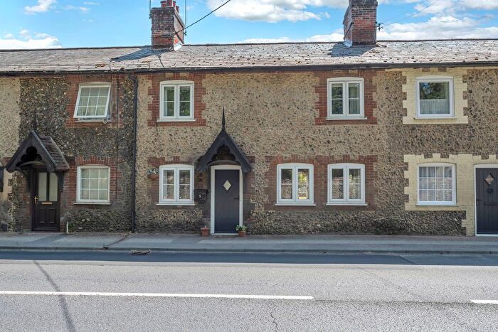 3 Bedroom Terraced House For Sale In The Street, Bury St. Edmunds, IP31