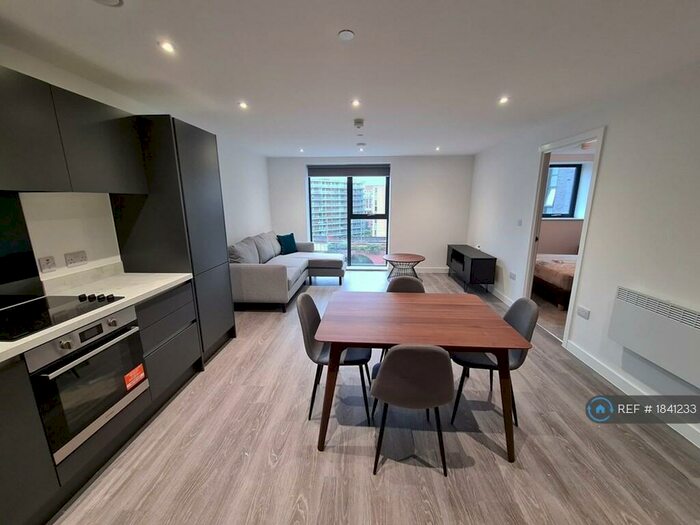 1 Bedroom Flat To Rent In Woden Street, Salford, M5
