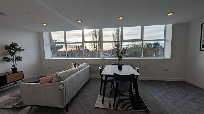 2 Bedroom Apartment To Rent In Apartment Carnation Place, NG9