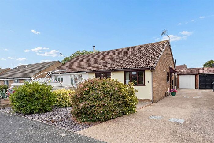 2 Bedroom Semi Detached Bungalow For Sale In Hampton Gardens, Herne Bay, CT6