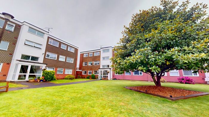 2 Bedroom Flat To Rent In Clos Treoda, Whitchurch, Cardiff, CF14