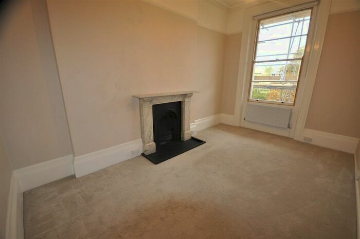2 Bedroom Flat To Rent In Hillcourt Road, Pittville, Cheltenham, GL52