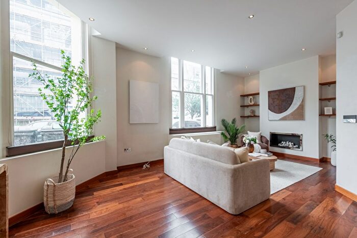 2 Bedroom Flat For Sale In Monmouth Road, London, W2