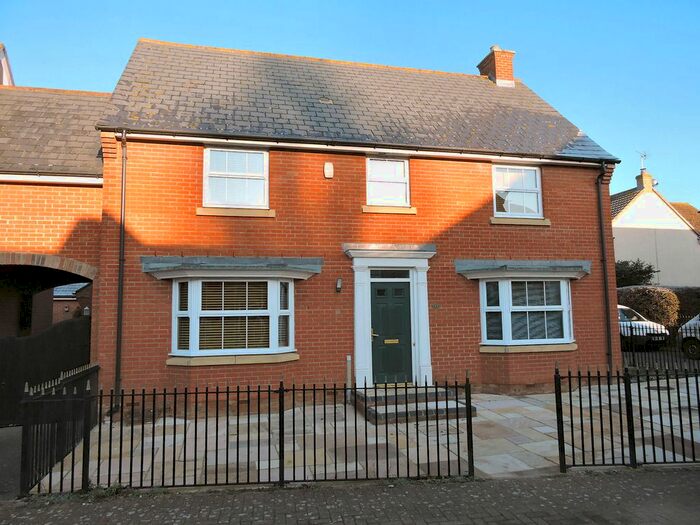 4 Bedroom Detached House To Rent In Old Moors, Chelmsford, CM3