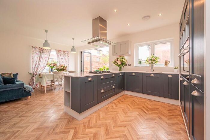 5 Bedroom Detached House For Sale In Florence Grove, Market Harborough, LE16
