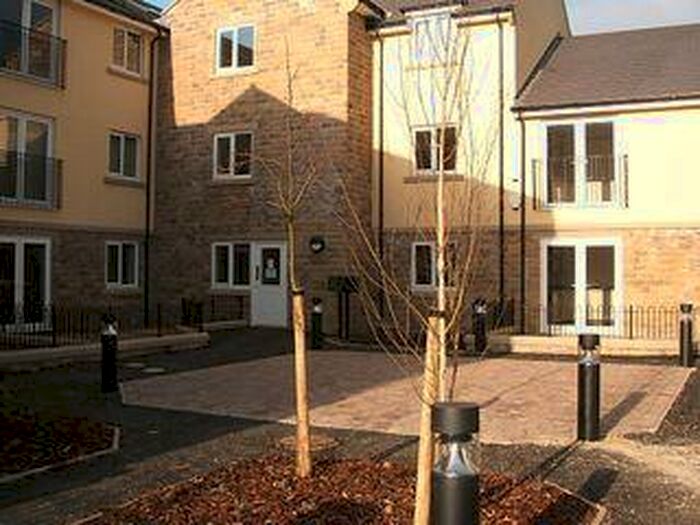 2 Bedroom Flat To Rent In Station Square, Stanningley, Pudsey, Leeds, LS28