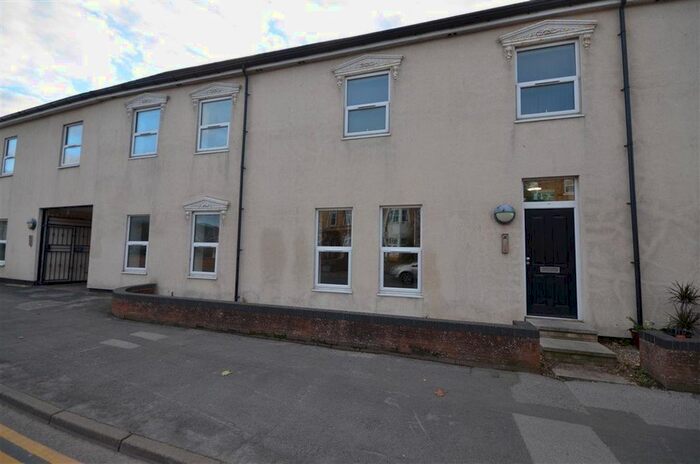 3 Bedroom Flat To Rent In Queen Street, Eastfield House, Withernsea, HU19