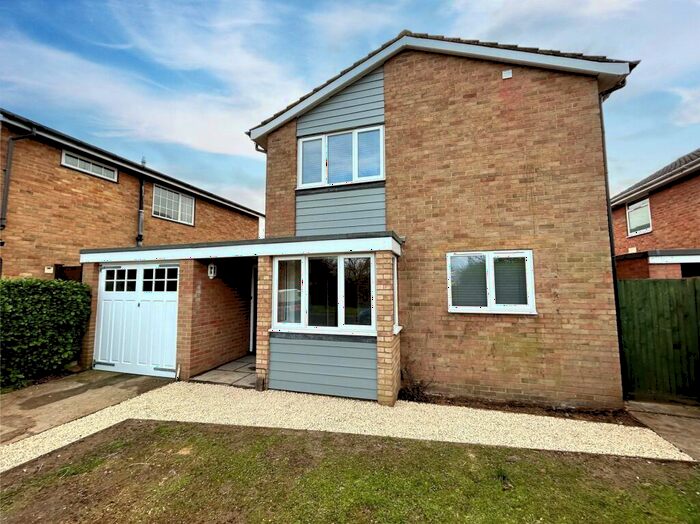4 Bedroom Detached House To Rent In Maidenhead Road, Windsor, Berkshire, SL4