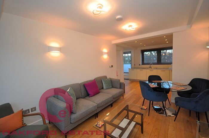 3 Bedroom Flat To Rent In Drummond Street, Euston, NW1
