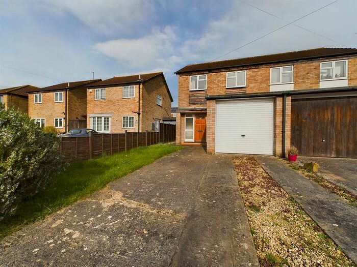 3 Bedroom Semi-Detached House To Rent In Mandara Grove, Abbeydale, Gloucester, GL4