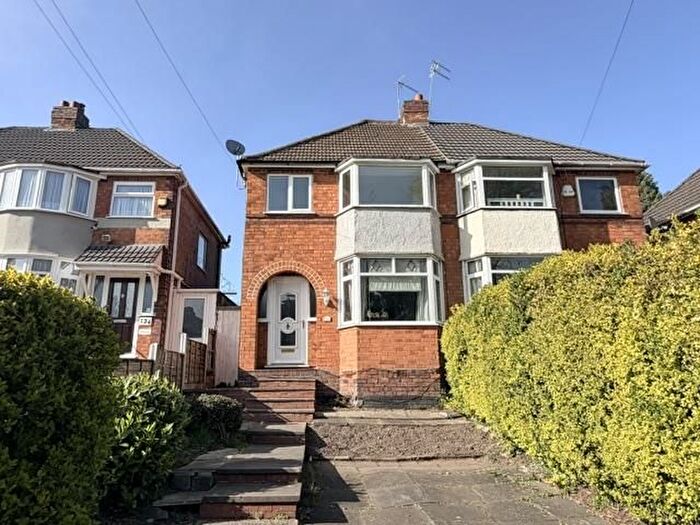 3 Bedroom Semi-Detached House For Sale In Calshot Road, Great Barr, B42