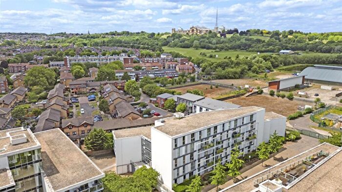 1 Bedroom Flat For Sale In Judd Apartments, Great Amwell Lane, Hornsey, N8