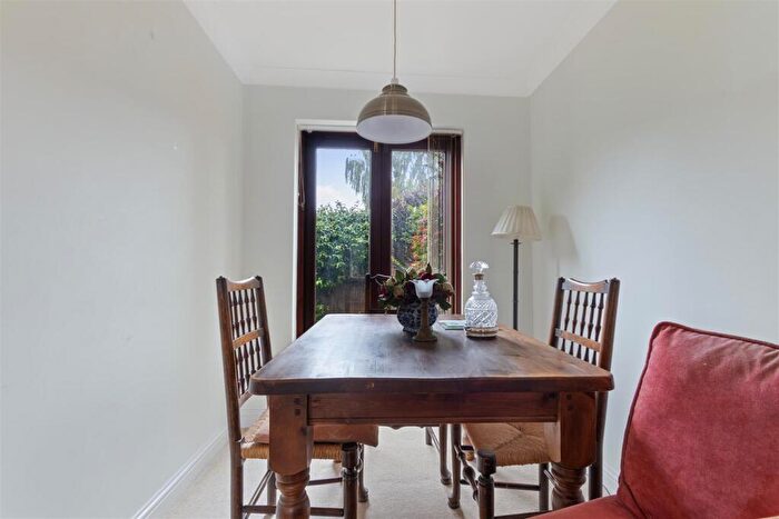 2 Bedroom Terraced House For Sale In Hylton Road, Petersfield, GU32