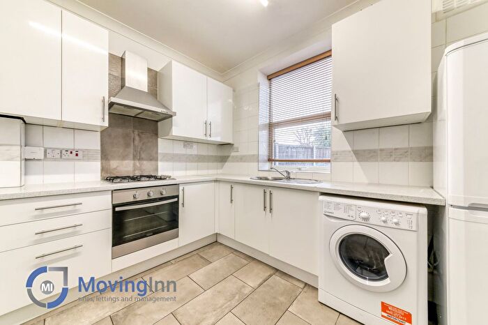 3 Bedroom Flat To Rent In Rutford Road, Streatham, SW16