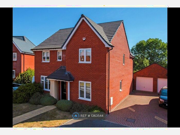 4 Bedroom Detached House To Rent In Greenwood Drive, Stoke Orchard, Cheltenham, GL52