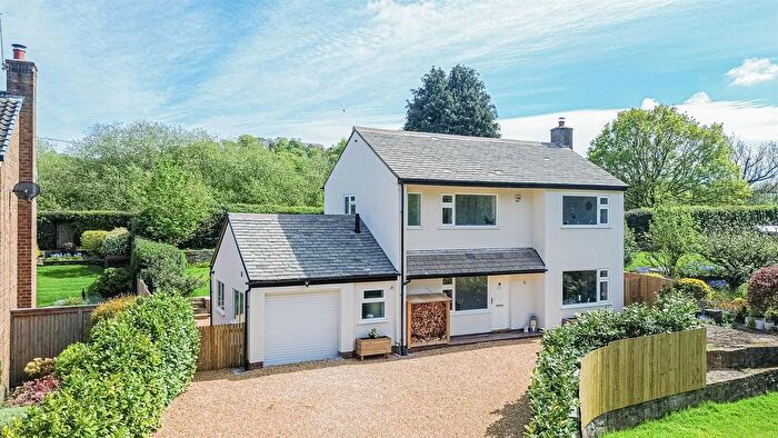 3 Bedroom Detached House For Sale In Cranleigh Close, Stockton Heath, Warrington, WA4