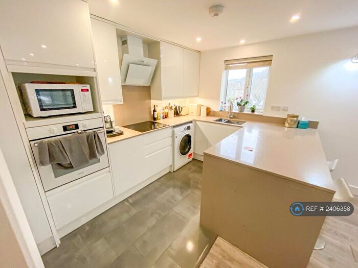 1 Bedroom Flat To Rent In Westbury Close, Whyteleafe, CR3