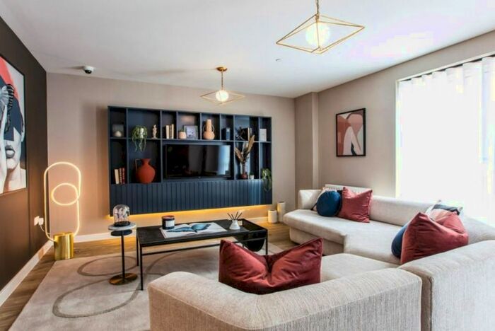 2 Bedroom Flat To Rent In Park Hill Road, Croydon, Surrey, CR0