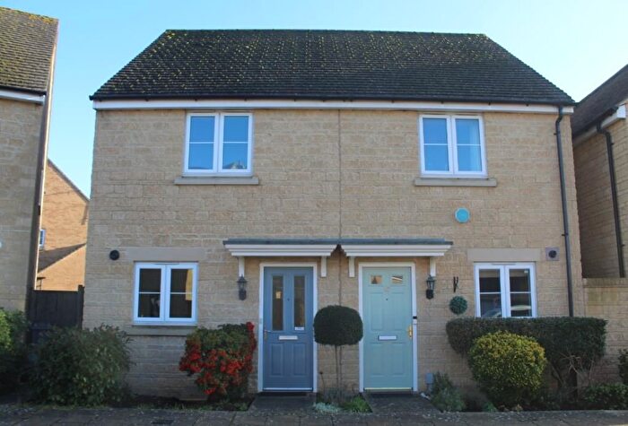 2 Bedroom Semi Detached House For Sale In Waterford Road, Witney, OX28