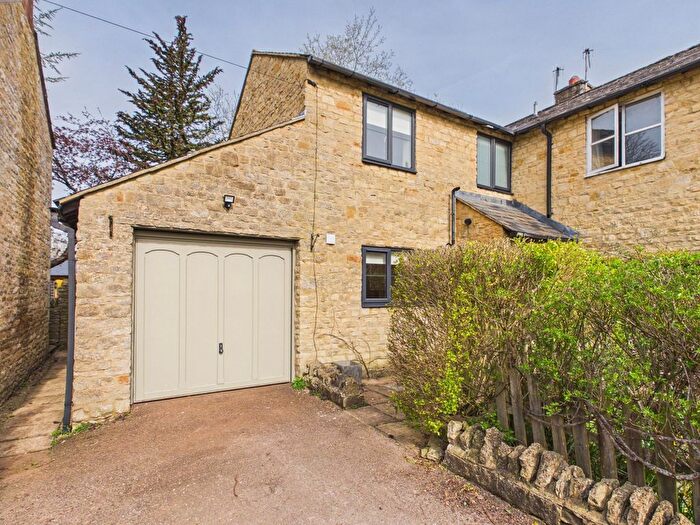 3 Bedroom Semi-Detached House For Sale In High Street, Shipton-Under-Wychwood, OX7