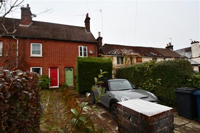 2 Bedroom Cottage To Rent In Wey Hill, Haslemere, GU27