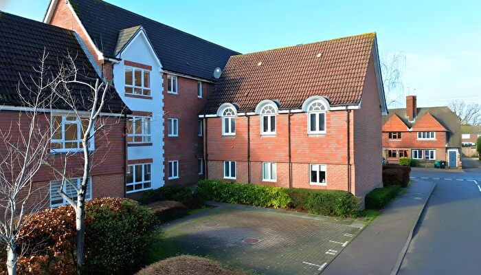 2 Bedroom Flat For Sale In Hartigan Place, Woodley, Reading, Berkshire, RG5