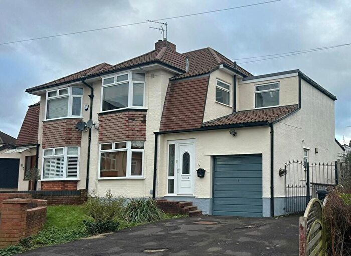 4 Bedroom House To Rent In Elesemere Road, BS4