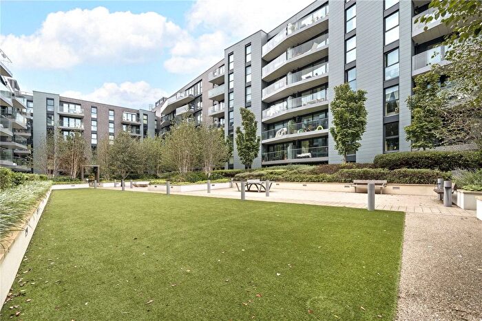1 Bedroom Flat To Rent In Hawthorne Crescent, Greenwich, SE10