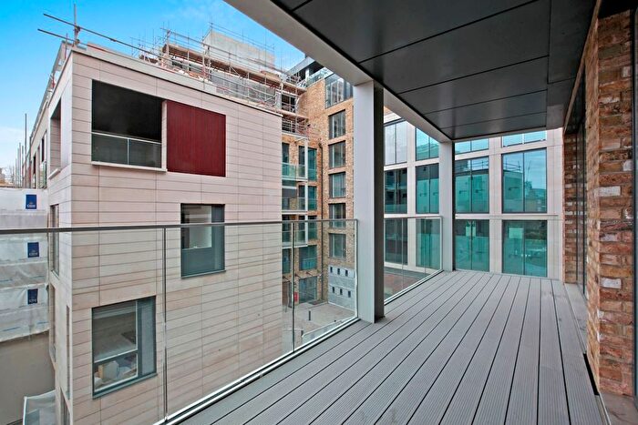 2 Bedroom Flat To Rent In Hilary Mews, London, SE1