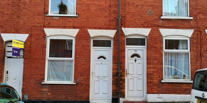 2 Bedroom Terraced House To Rent In Cambridge Street, Luton, Bedfordshire, LU1