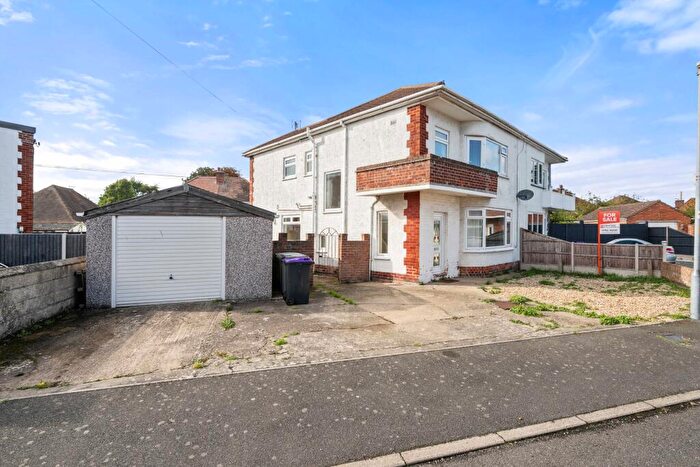 4 Bedroom Semi-Detached House For Sale In Castleton Crescent, Skegness, PE25