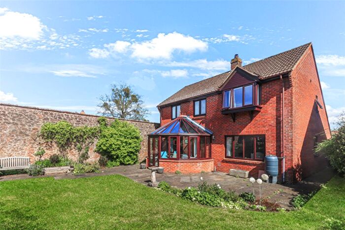 4 Bedroom Detached House For Sale In St. Michaels Hill, Milverton, Taunton, Somerset, TA4