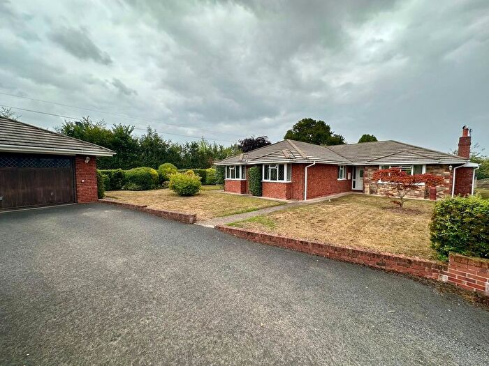 4 Bedroom Detached Bungalow For Sale In The Orchards, Allensmore, Hereford, HR2