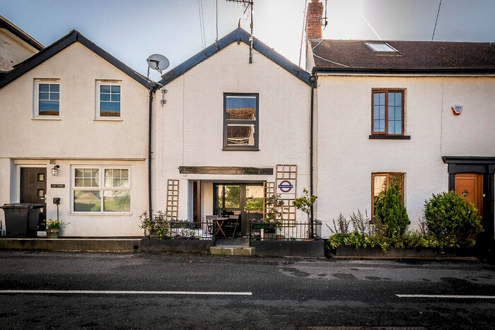 3 Bedroom Terraced House For Sale In Woodbury, EX5