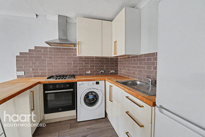 1 Bedroom Maisonette For Sale In Maybank Road, South Woodford, E18