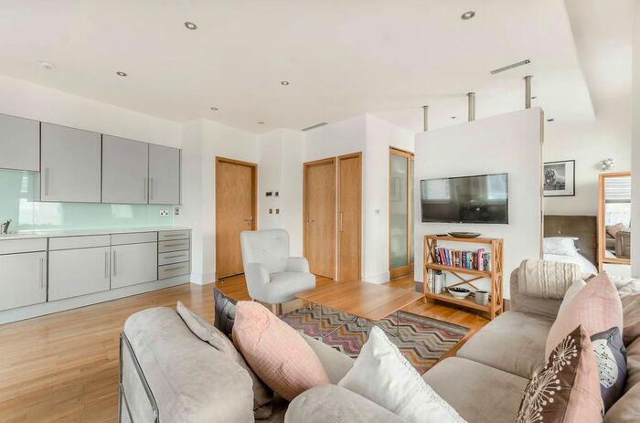 1 Bedroom Flat To Rent In Haymarket, St James's, London, SW1Y