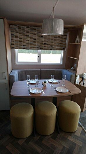 2 Bedroom Caravan For Sale In Snettisham Beach Holiday Park, PE31