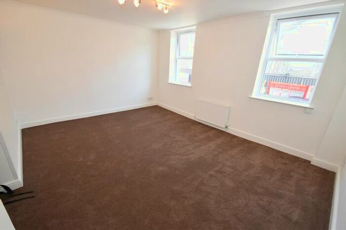 Studio To Rent In High Street, Acton, London, W3