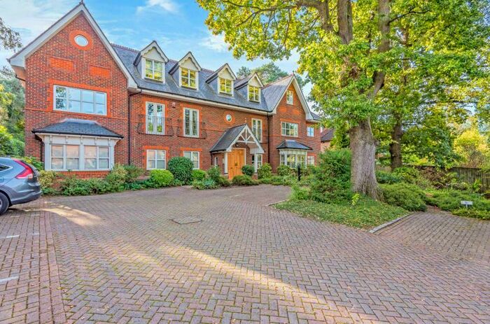 2 Bedroom Apartment To Rent In Camberley, Surrey, GU15