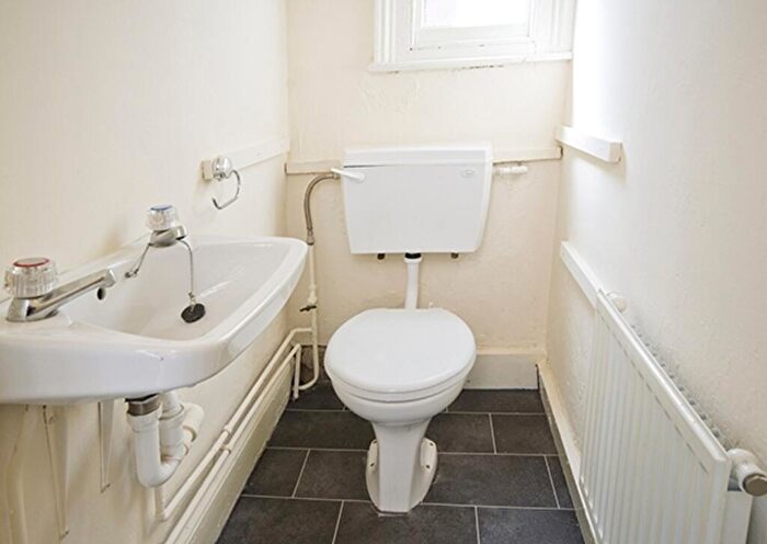 1 Bedroom Flat To Rent In Forest Road West, Nottingham, NG7