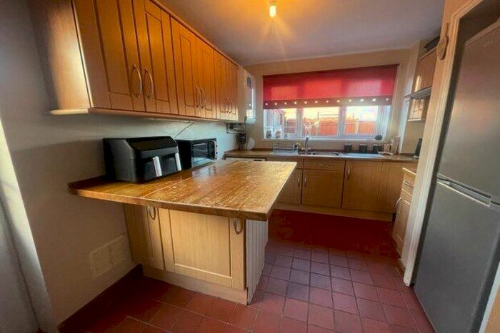 2 Bedroom Semi-Detached House To Rent In Birchwood, Lincoln, LN6