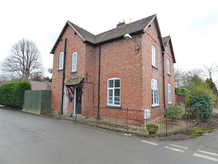 2 Bedroom Cottage To Rent In Chapel Lane, Mickleton, GL55