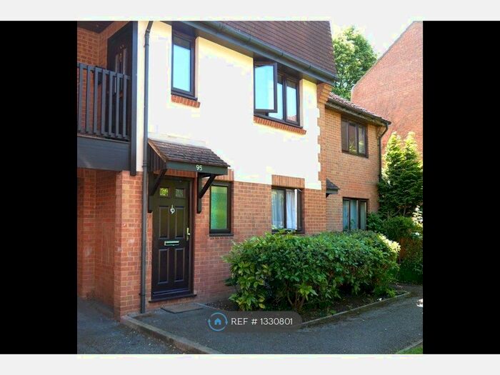 Studio To Rent In Victoria Street, Slough, SL1