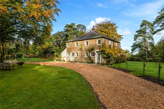 3 Bedroom Detached House To Rent In London Road, Hindhead, Surrey, GU26