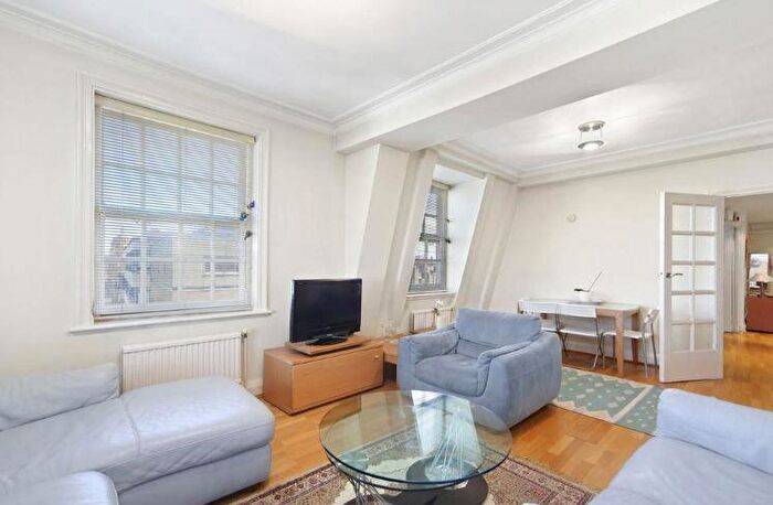 2 Bedroom Apartment To Rent In Park Road, Marylebone, London, NW1