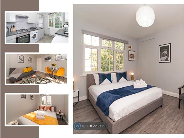 2 Bedroom Flat To Rent In Moira Court, London, SW17