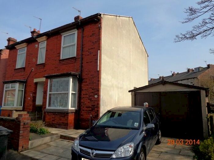 2 Bedroom Semi-Detached House To Rent In House To Let; Moston Lane East, New Moston, Manchester, M40