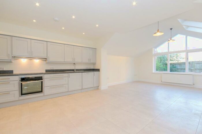 4 Bedroom Town House To Rent In Bishop Kirk Place, Oxford, OX2